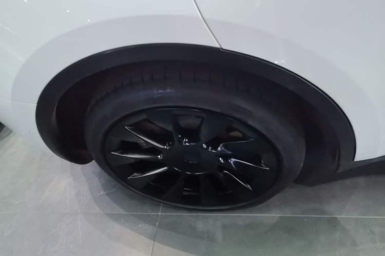 Used Tesla Model Y 2021 Revised Version 2 Long-Range All-Wheel-Drive Edition
