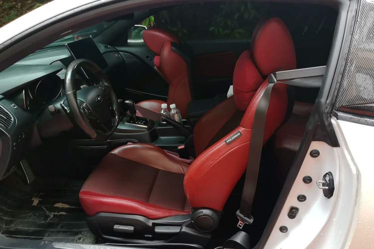 Used Hyundai Genesis Coupe 2012 2.0T Automatic Luxury Edition
