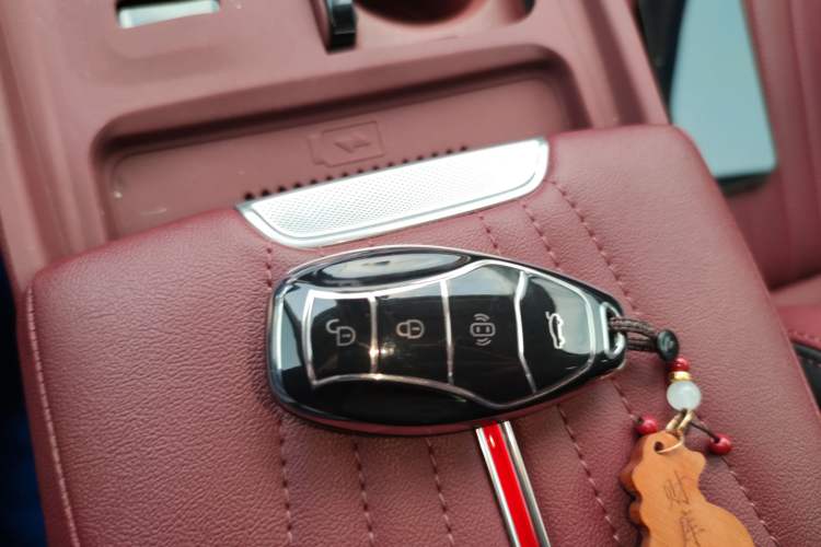 Used Hongqi H5 2025 1.5T DCT Qiyun 500 000th Unit Commemorative Edition Vehicle Key