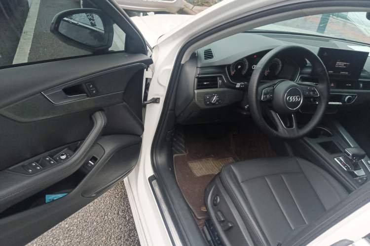 Used Audi A4L 2022 40 TFSI Luxury Prestige Edition Driver Seat