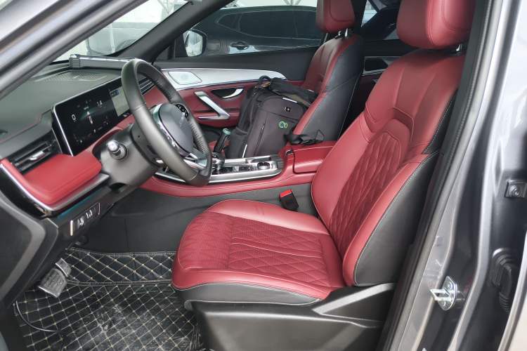 Used JETOUR X70 PLUS 2023 1.6T DCT Stronger 5-Seater