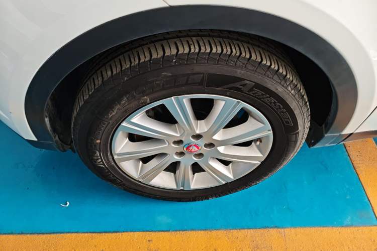 Used Jaguar E-PACE 2018 P200 China VI