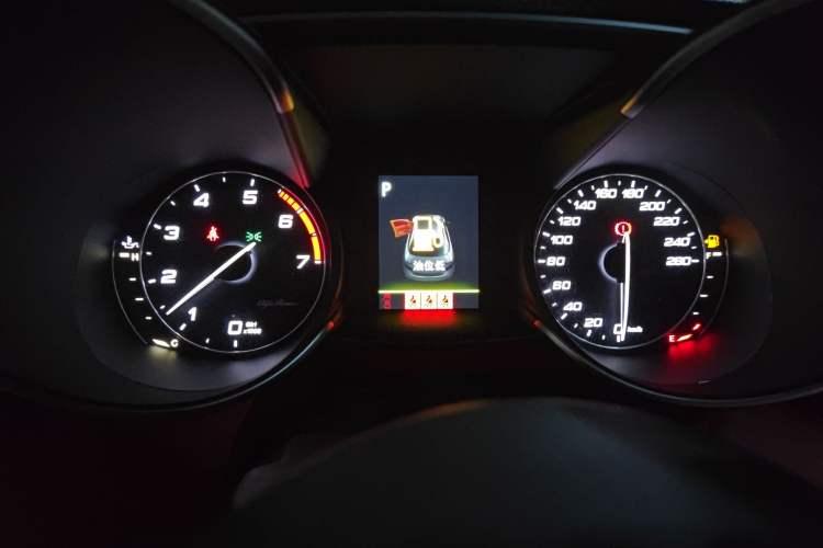Used Alfa Romeo Giulia 2017 2.0T 200HP Elite Edition
