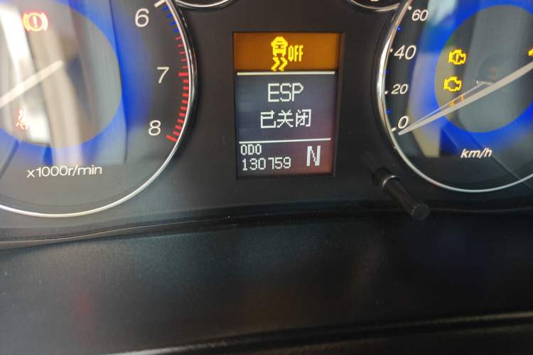 Used GAC Trumpchi GA5 2011 2.0L Automatic Elite Edition Odometer Close Up