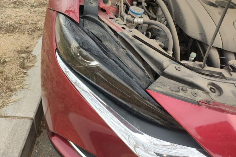 Used Mazda CX-4 2021 2.0L Automatic Two-Wheel Drive Blue Sky Dynamic Edition Right Front Headlight