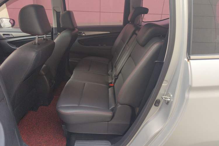Used CHANGAN KAICHENG Oushang A600 2016 1.5L Manual Luxury 7-Seater Left Rear Seat