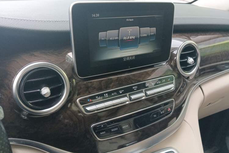 Used Mercedes-Benz V-Class 2018 V 260 L Prestige Extended Version China VI