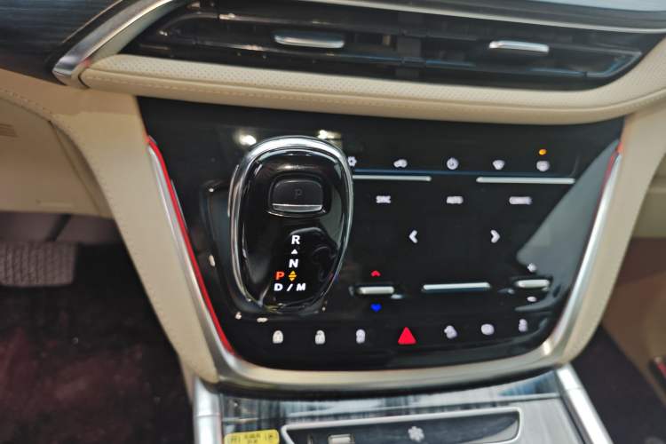 Used Buick GL8 2022 ES Landtrek 653T Luxury Edition