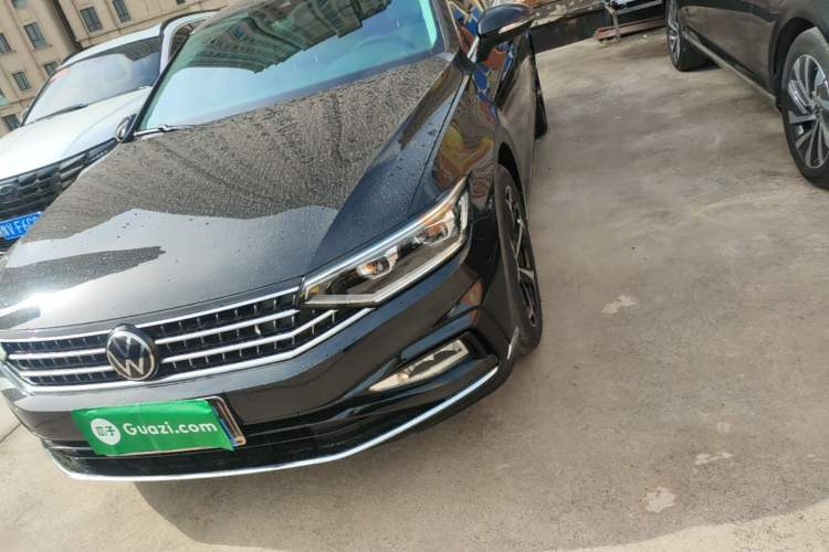 Used Volkswagen Magotan 2025 Zhongxiang Version 330TSI DSG Luxury Edition