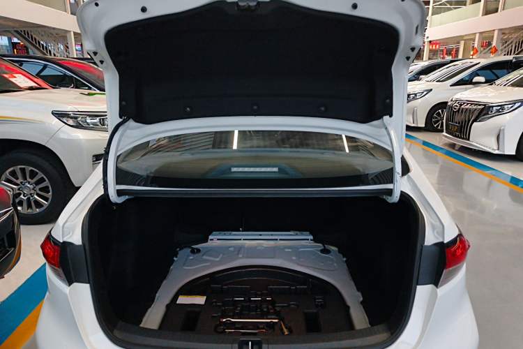 Used Toyota Levin 2023 Smart Electric Hybrid Dual-Engine 1.8L Sport Edition Trunk