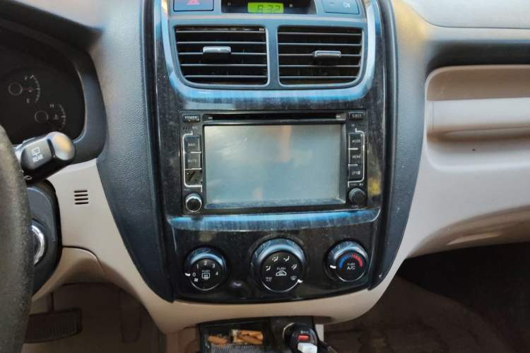 Used Kia Sportage 2012 2.0L Automatic Two-Wheel Drive GL Trim Audio And AC Panel