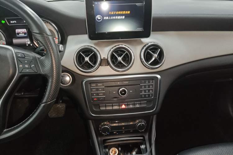 Used Mercedes-Benz GLA 2016 GLA 200 Fashion Model