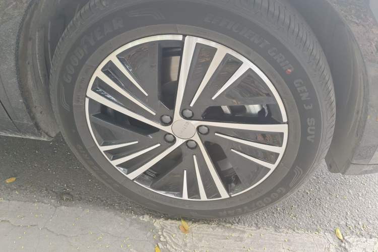 Used Lynk & Co 08 EM-P 2025 245km Ultra-Long Range Halo Right Front Wheel Hub