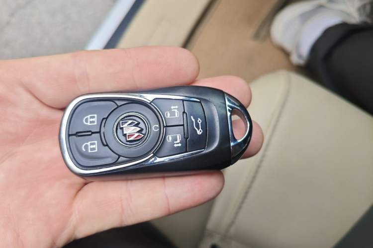 Used Buick GL8 2023 ES Lu Zun Luxury Model Vehicle Key