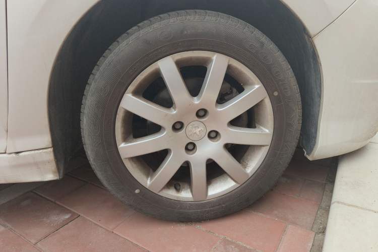 Used Peugeot 308 2014 Enjoy Edition Classic 1.6L Manual YouShang Model
