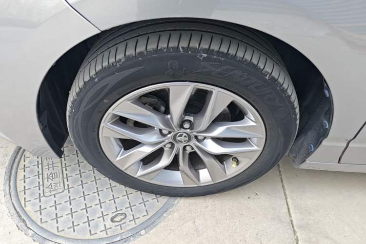 Used Toyota Avalon 2019 2.0L Ambition Edition China VI
