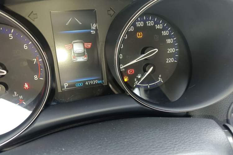 Used Toyota IZOA 2021 2.0L Enjoy Edition Odometer Close Up