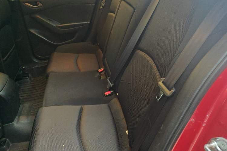 Used Mazda 3 Axela 2017 Sedan 1.5L Automatic Comfort Model Emission Standard China V Left Rear Seat