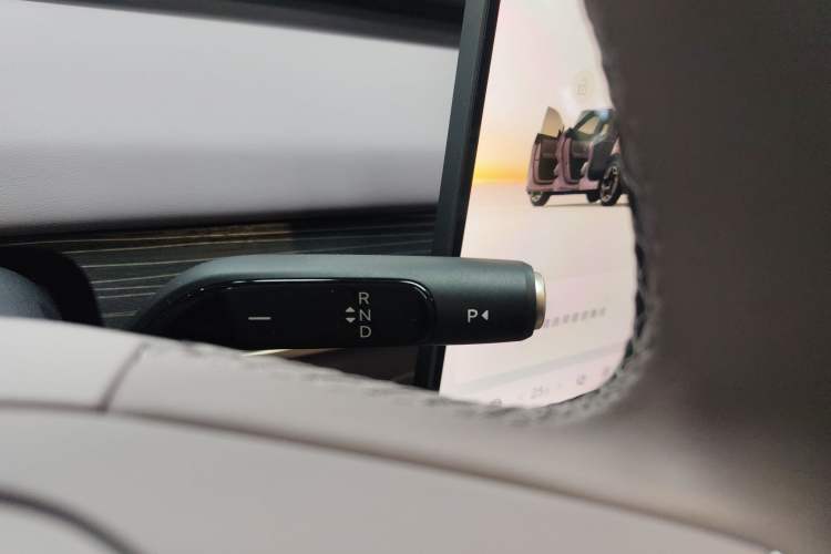 Used ONVO L60 2024 60 kWh All-Wheel Drive