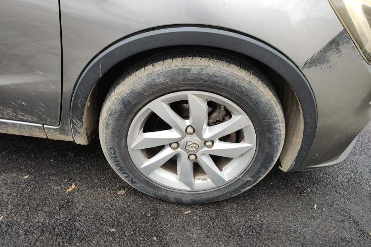 Used Baojun 310W 2017 1.5L Manual Fashion Model China V
