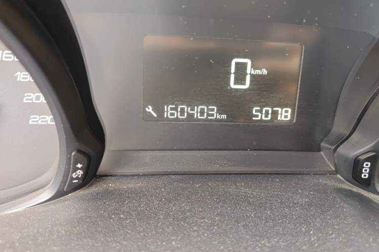 Used Peugeot 308 2018 1.6L Manual Fashion Edition Odometer Close Up