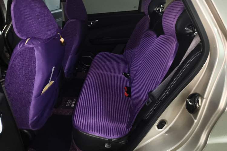 Used Geely Auto Vision X3 2019 Upgraded Model 1.5L CVT Prestige Version Left Rear Seat