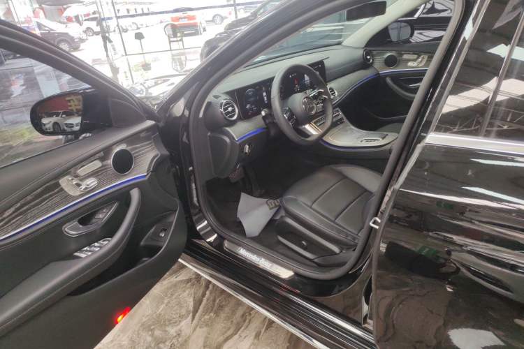 Used Mercedes-Benz E-Class 2021 Restyled E 300 L Sporty and Stylish Edition
