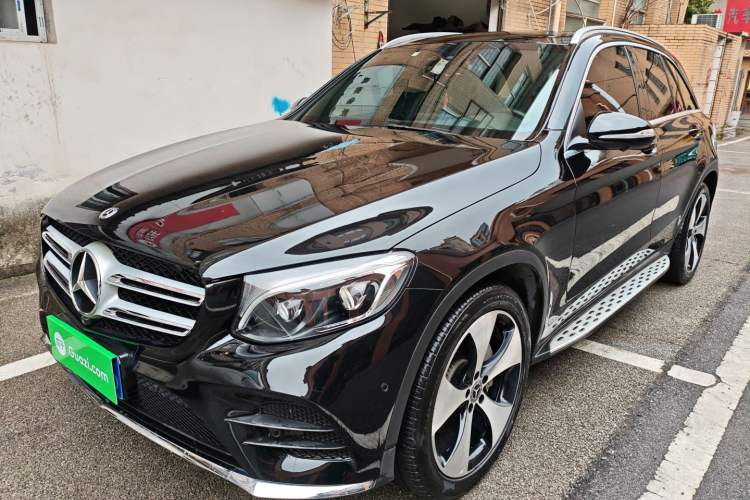 Used Mercedes-Benz GLC 2018 Refreshed GLC 300 4MATIC Dynamic Edition
