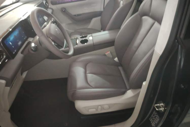 Used Leapmotor C11 2023 Pure Electric 580 All-Wheel-Drive Performance Edition Left Front Seat