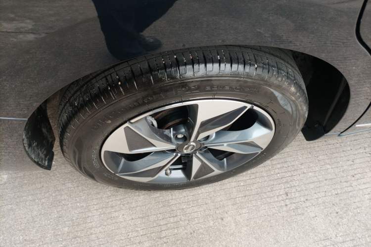 Used GAC Trumpchi M6 2023 PRO 270T DCT Luxury Edition Exterior 5