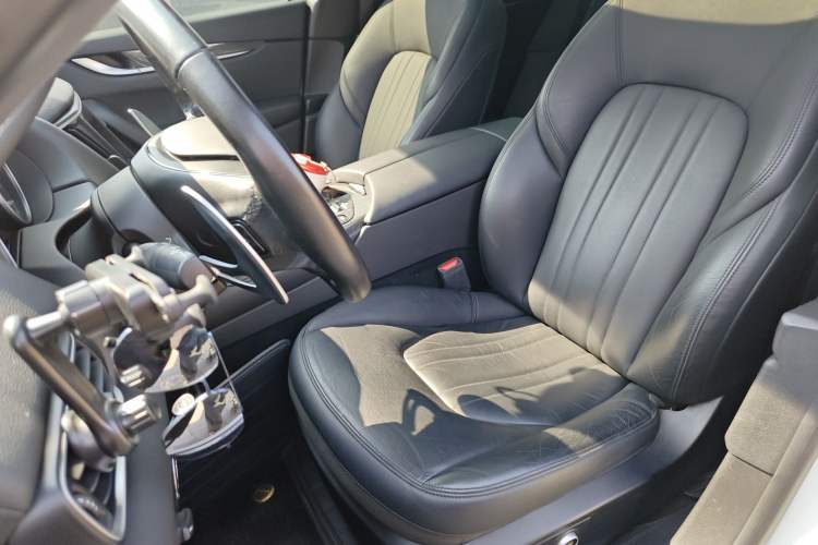 Used Maserati Levante 2021 3.0T Standard Edition Left Front Seat