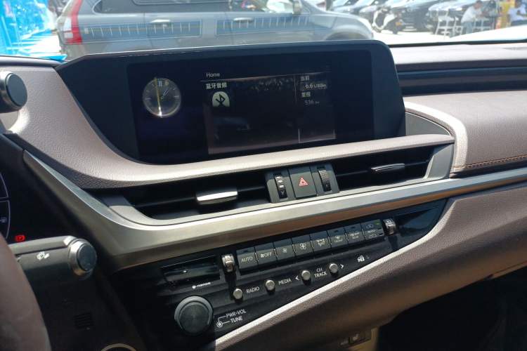 Used Lexus ES 2020 200 Excellence Edition
