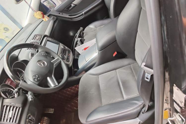 Used Mercedes-Benz R-Class 2014 R 320 4MATIC Business Model Left Front Seat