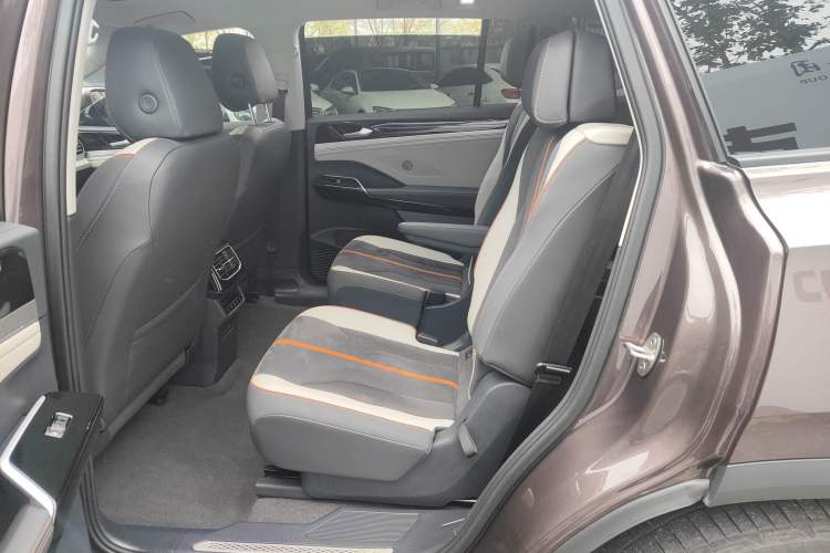 Used Volkswagen ID.6 CROZZ 2022 Long-Range PRO Edition
