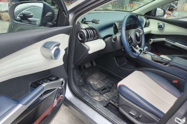 Used BYD Yuan PLUS 2022 510 km Flagship Version Driver Seat