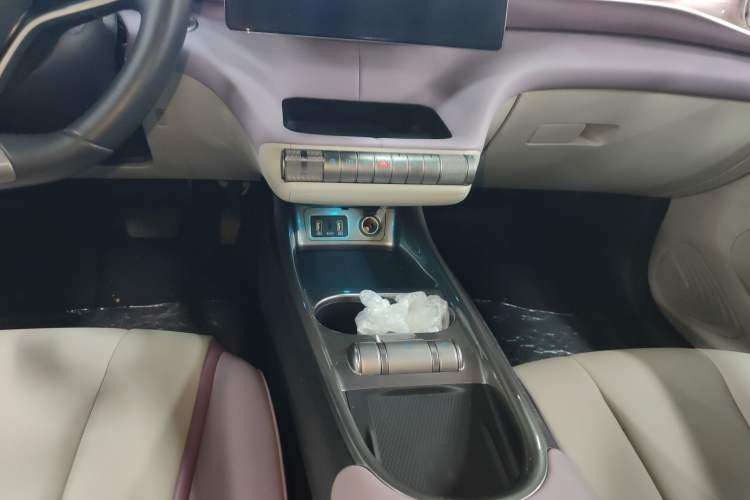 Used BYD Dolphin 2021 405 km Fashion Edition
