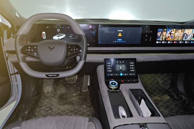 Used VOYAH PASSION 2023 Four-Wheel Drive Long-Range Version