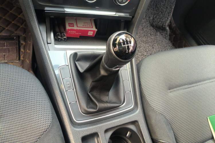 Used Volkswagen Golf 2018 230TSI Manual Comfort Version
