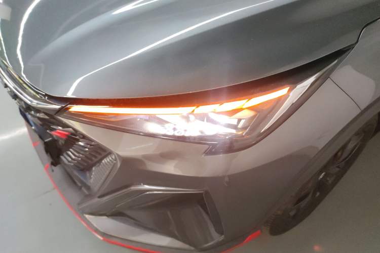 Used CHANGAN X5 PLUS 2024 1.5T DCT Pioneer Edition Left Front Headlight