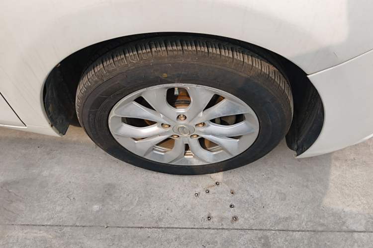 Used GAC Trumpchi GA4 2018 200T Automatic Luxury Edition Right Front Wheel Hub