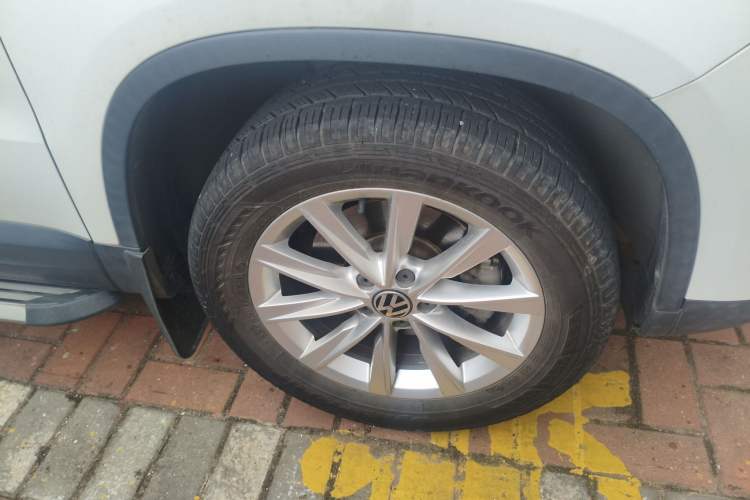 Used Volkswagen Tiguan L 2016 280TSI Automatic Two-Wheel Drive Silk Road Comfort Edition
