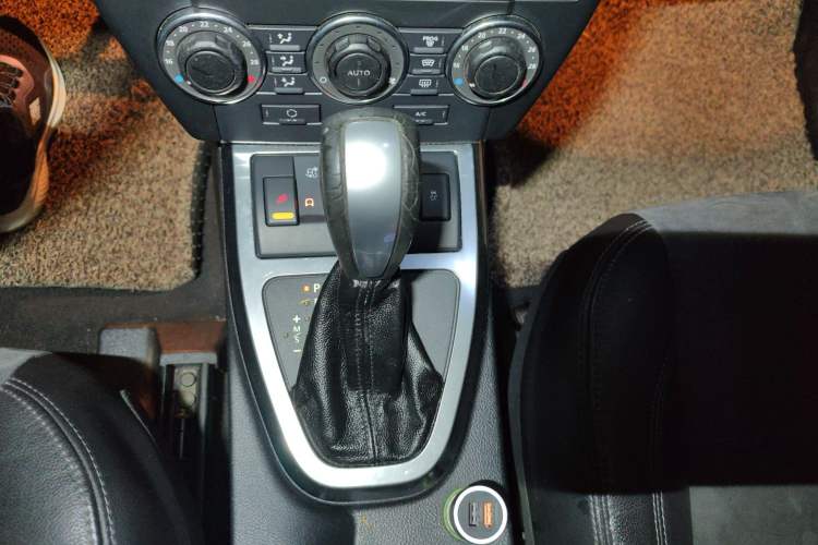 Used Land Rover Freelander 2 2010 3.2 i6 Automatic SE Gasoline Version Gear Lever
