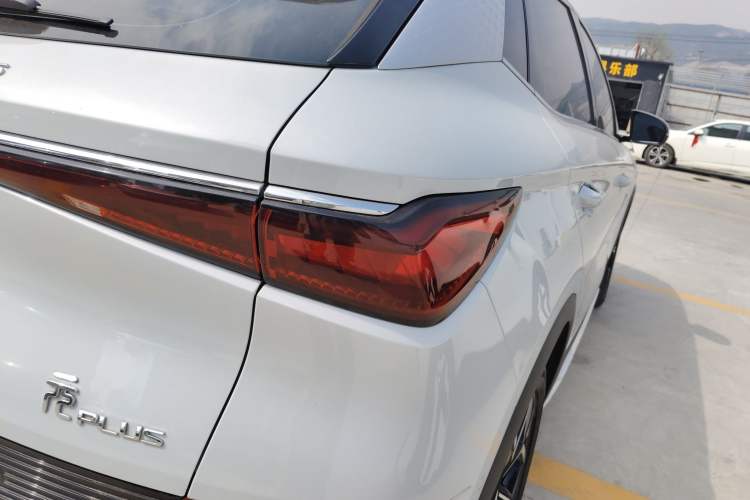 Used BYD Yuan PLUS 2022 510KM Flagship PLUS Exterior 3