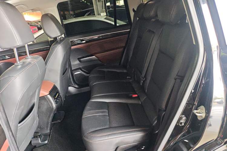 Used GAC Trumpchi GS8 2017 320T Two-Wheel Drive Luxury Smart Connectivity Version (7 Seats)