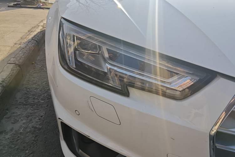 Used Audi A4L 2019 40 TFSI Fashion Edition China VI Emission Standard