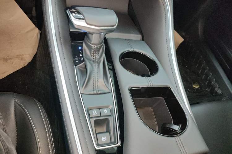 Used Toyota Avalon 2024 2.0L Ambition Edition