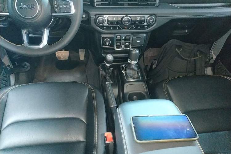 Used Jeep Wrangler 2024 2.0T Sahara Four-Door Edition