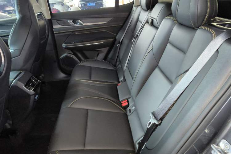 Used Lynk & Co 01 2023 2.0TD Two-Wheel Drive Asian Games Edition Left Rear Seat