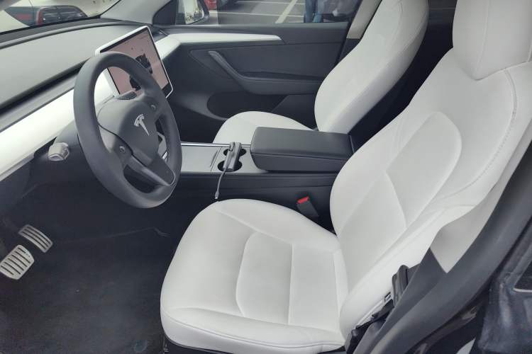 Used Tesla Model Y 2021 Performance High-Performance All-Wheel-Drive Version Left Front Seat