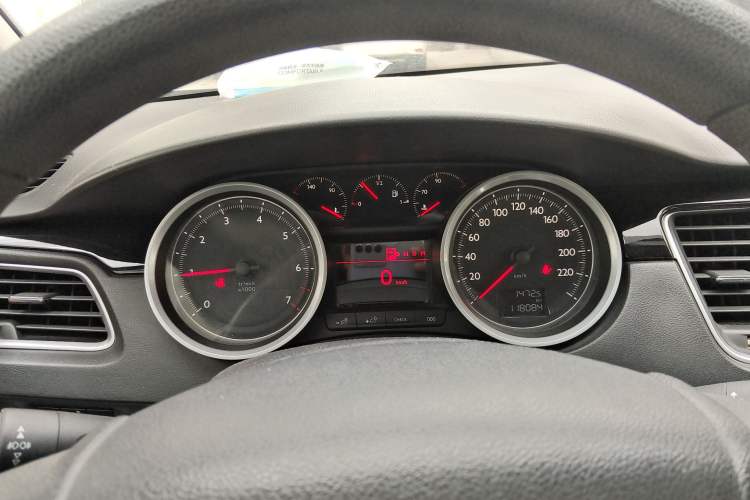 Used Peugeot 508 2015 2.0L Automatic Zhiyi Edition Instrument Cluster